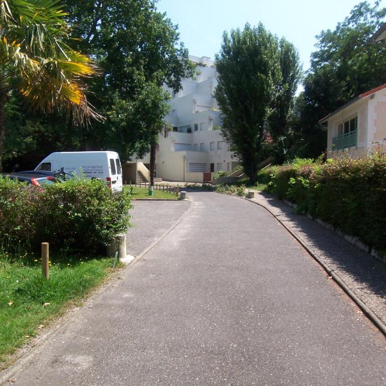 Spacieux studio rénové avec terrasse et parking privé - FR-1-374-99 - Studio - 12