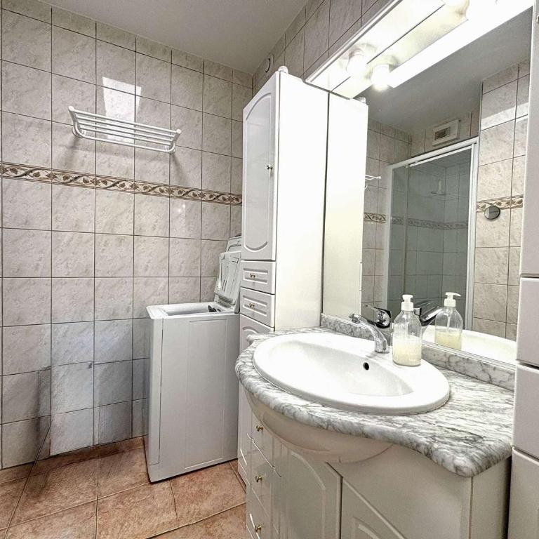 Appartement T3 avec Terrasse et Clim à 300m de la Plage - FR-1-226B-234 - Appartamento - 7