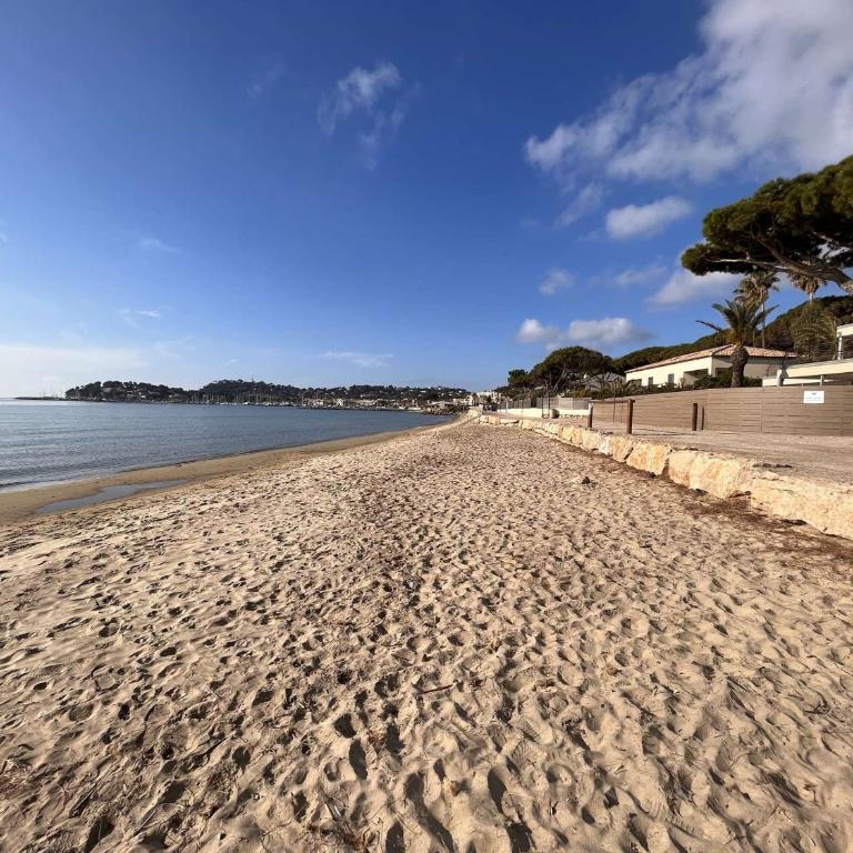 Appartement T3 avec Terrasse et Clim à 300m de la Plage - FR-1-226B-234 - Appartamento - 11