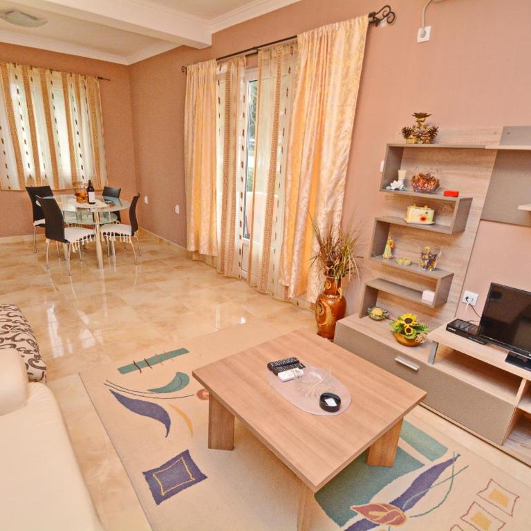 Marinero Apartments - Apartment with Balcony - 5