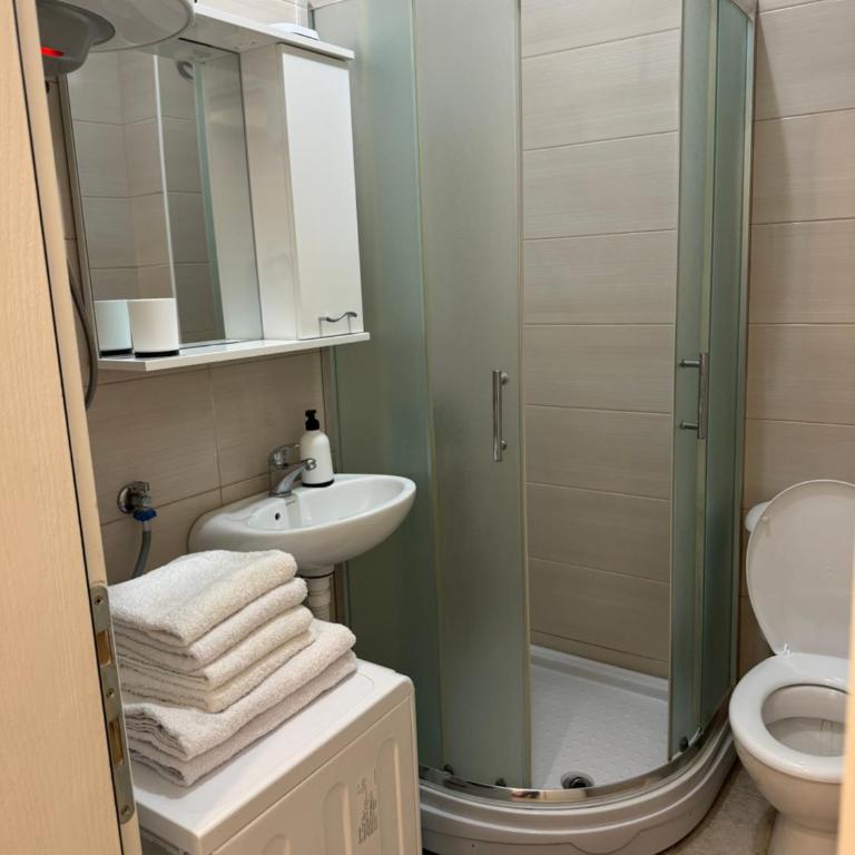 Podgorica apartment - up to 4 persons - Apartman sa 1 Spavaćom Sobom - 4