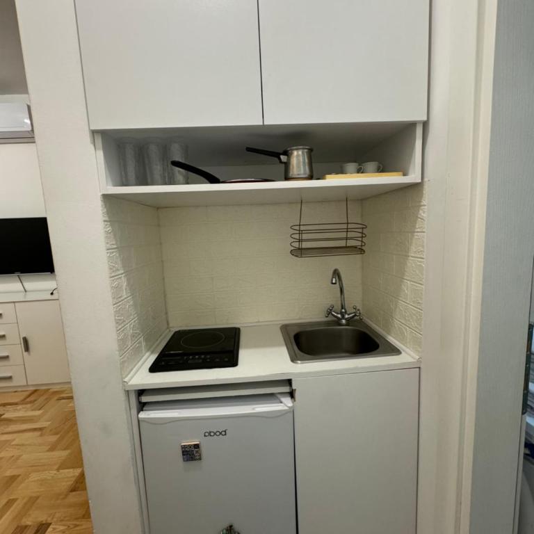 Podgorica apartment - up to 4 persons - Apartman sa 1 Spavaćom Sobom - 3
