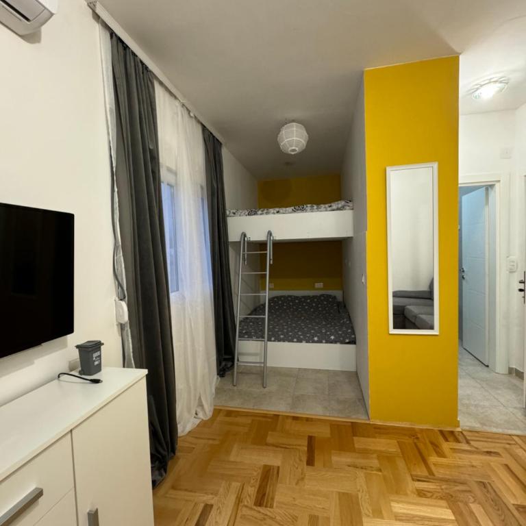 Podgorica apartment - up to 4 persons - Apartman sa 1 Spavaćom Sobom - 2