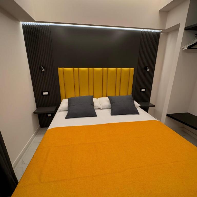 Luxury Home Station - One-Bedroom Apartment - 5