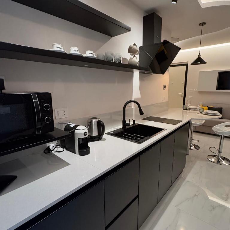 Luxury Home Station - One-Bedroom Apartment - 22