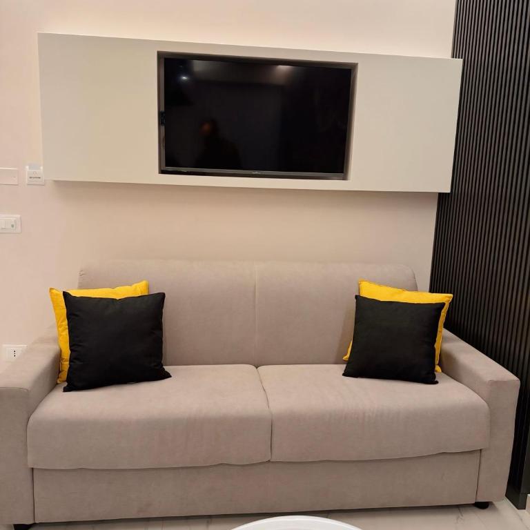 Luxury Home Station - One-Bedroom Apartment - 26
