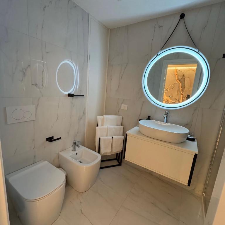 Luxury Home Station - One-Bedroom Apartment - 30