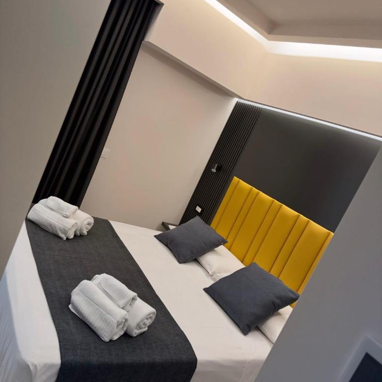Luxury Home Station - One-Bedroom Apartment - 10
