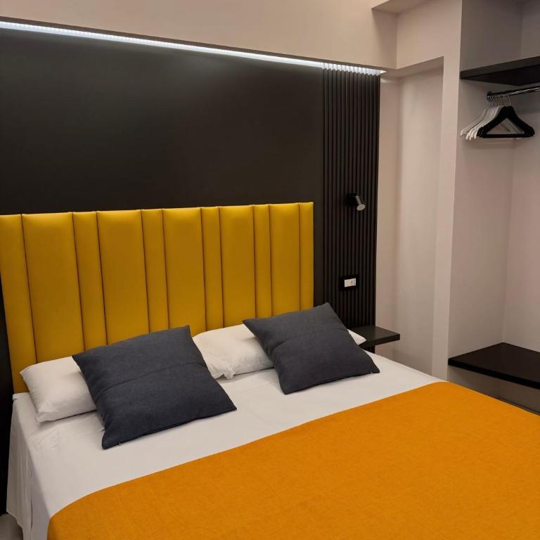 Luxury Home Station - One-Bedroom Apartment - 4