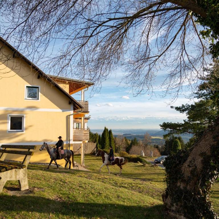 Michlhof - Familienzimmer mit Bad - 3