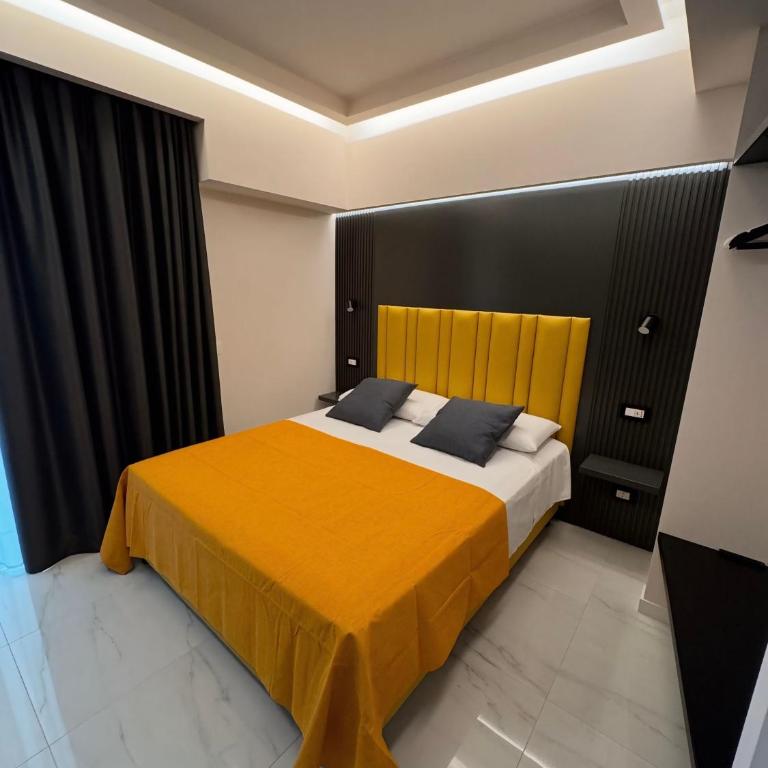 Luxury Home Station - One-Bedroom Apartment - 2