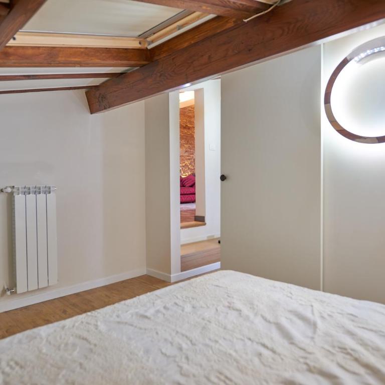 Penthouse with Terrace - Apartment - 8