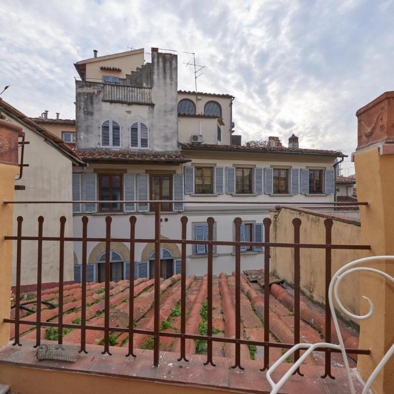 Penthouse with Terrace - Apartment - 13