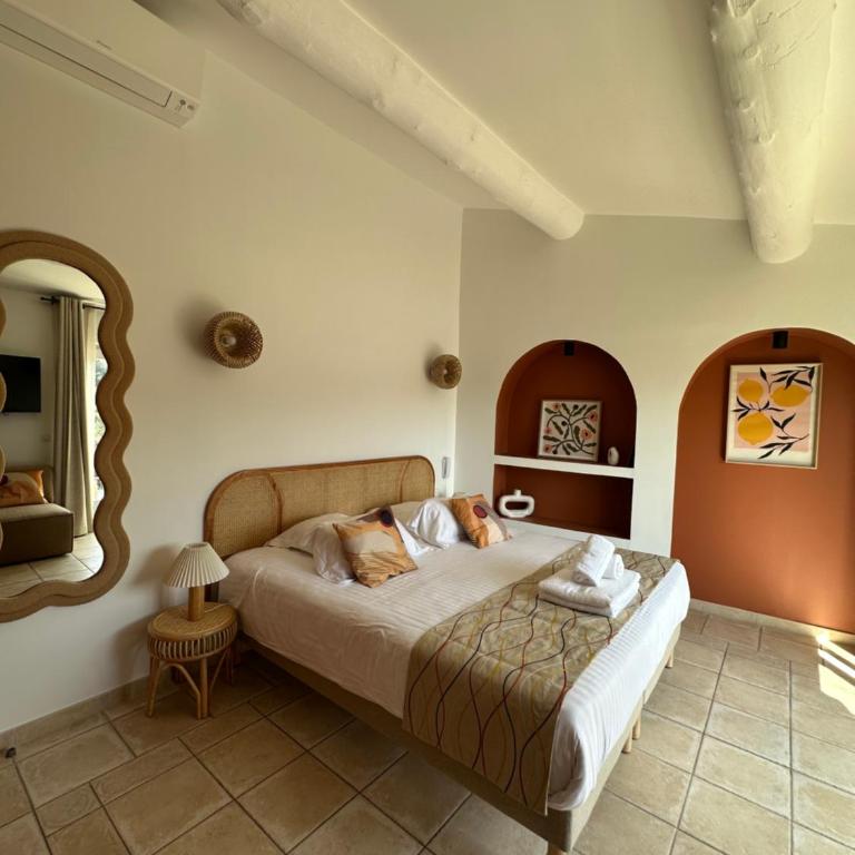 Mas des Romarins, The Originals Relais - Hébergement Prestige (2 Adultes) - 6