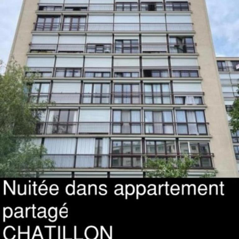 Eiffel Citea Access dayroom Espace Paris sans nuitée et Chambre partagée Chatillon nuitée -- Repos journée ou Espace Travail 8-19h Proche Tour Eiffel ou Usage bureau à l'heure en journée -- Nuitée Chatillon Avenue Paris - Petite Chambre Double ou Lits Jumeaux - 2