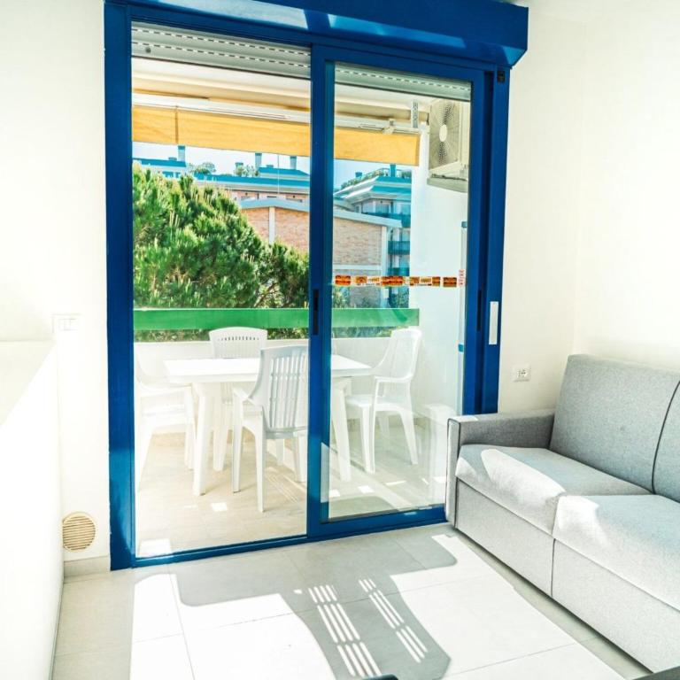 Enjoy the sun from the terrace of our studio - Studio - 5