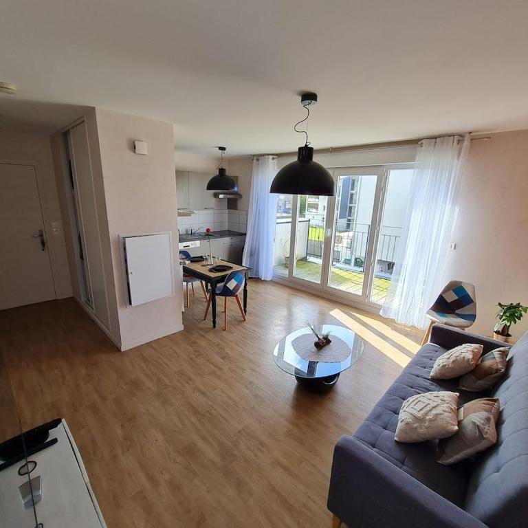 Appartement avec terrasse proche plage Sillon - One-Bedroom Apartment - 1
