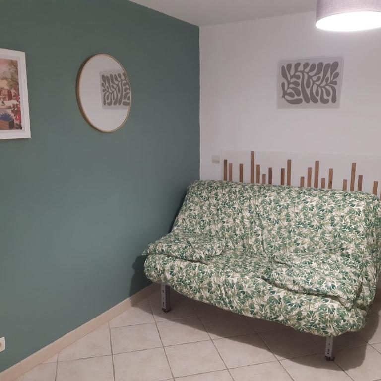 studio bas de villa, jardin et spa (été seulement) - Apartment mit 1 Schlafzimmer - 3