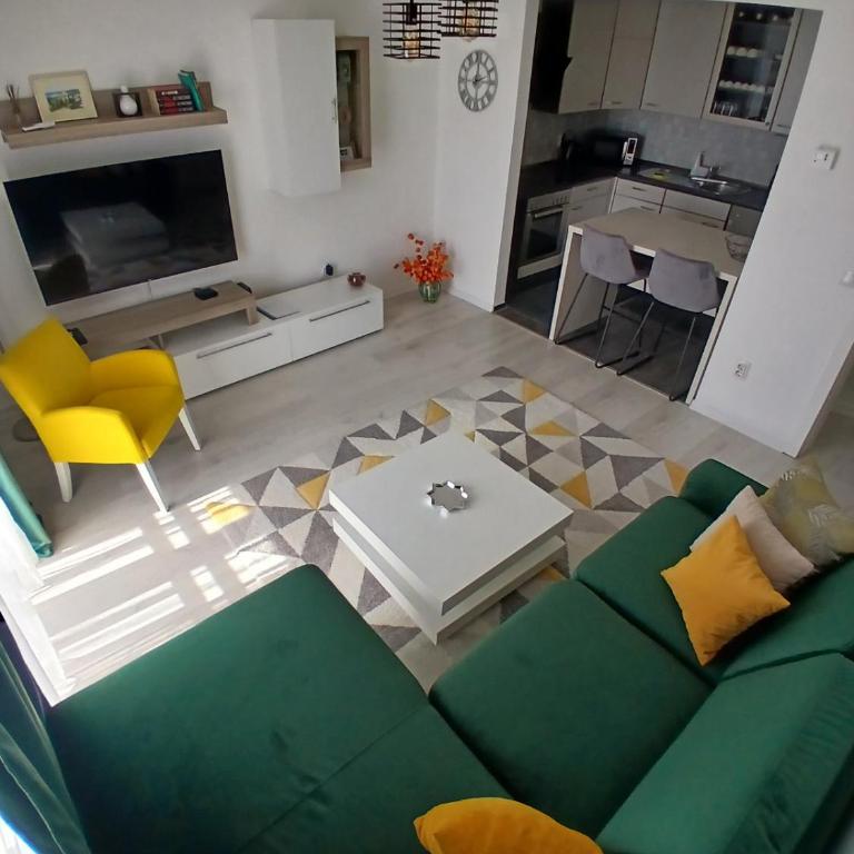 4th Floor Apartment - Two-Bedroom Apartment - 4