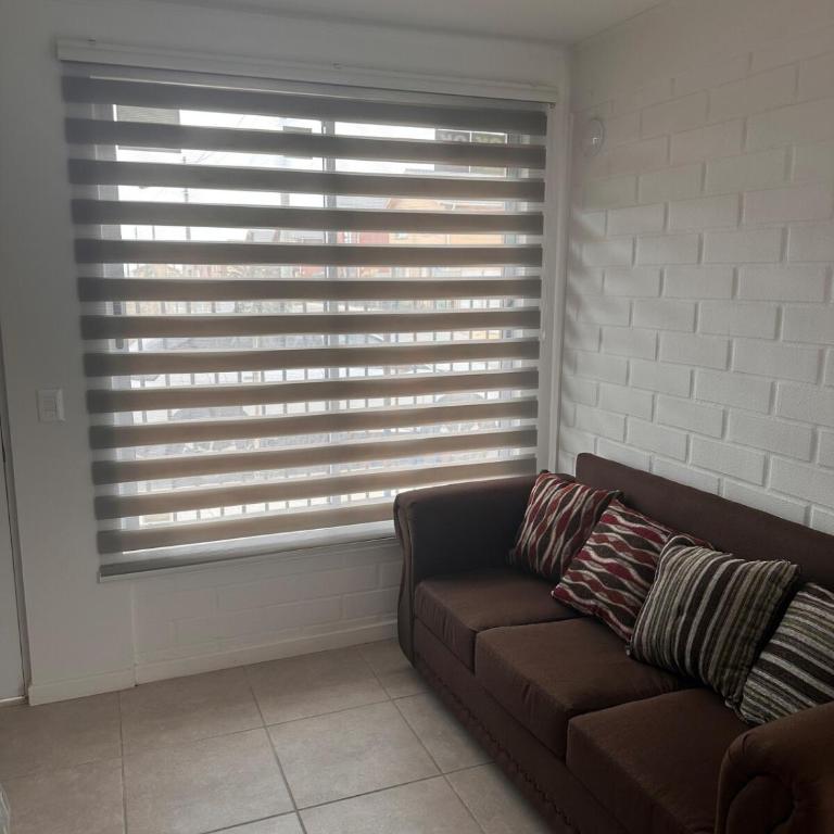 Julieta kirkwood - Three-Bedroom House - 1
