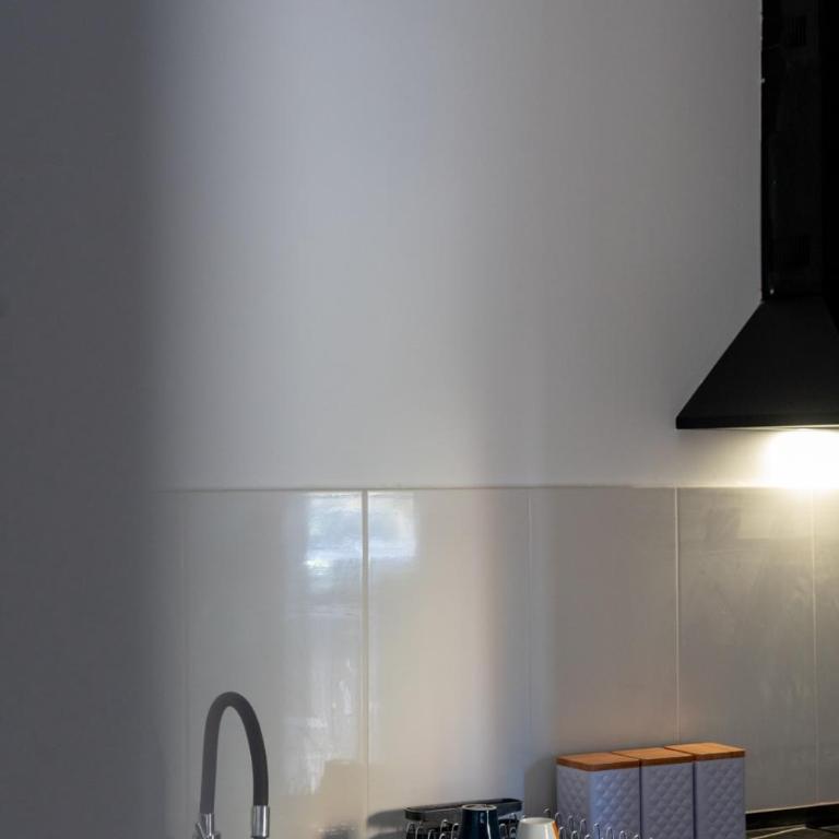 Alojamiento, hospedaje para 6 personas - One-Bedroom Apartment - 8