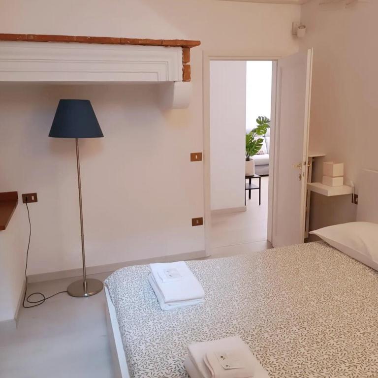 Handy House - Two-Bedroom Apartment - 6