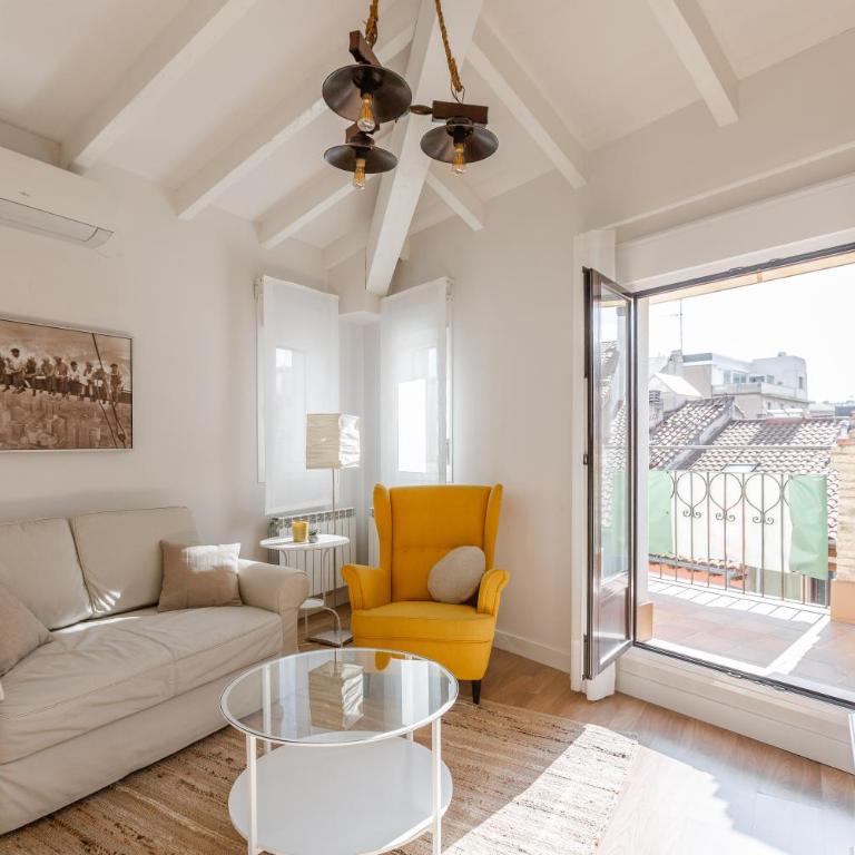 El Pañuelico de Estafeta- ático con terraza by Clabao - Apartamento Superior con vistas a la ciudad - 12