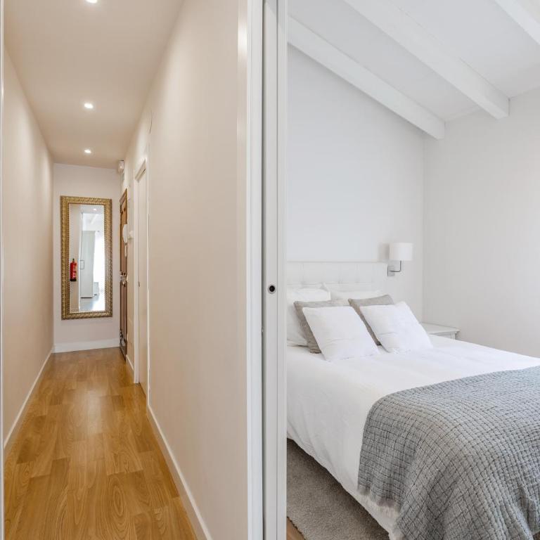 El Pañuelico de Estafeta- ático con terraza by Clabao - Apartamento Superior con vistas a la ciudad - 22