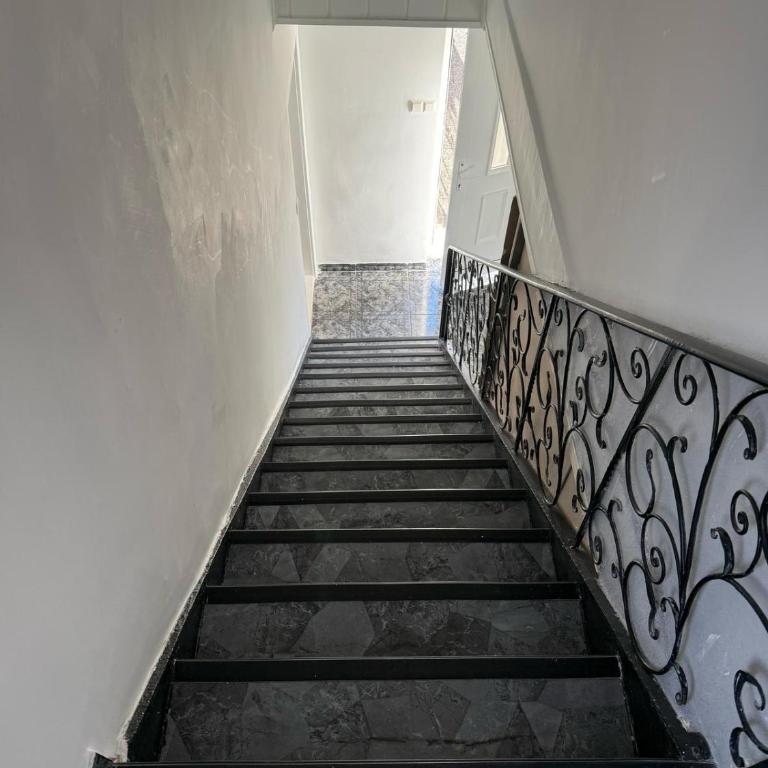 Privates Zimmer Gemeinschaftsbad keine Küchen - One-Bedroom Apartment - 7