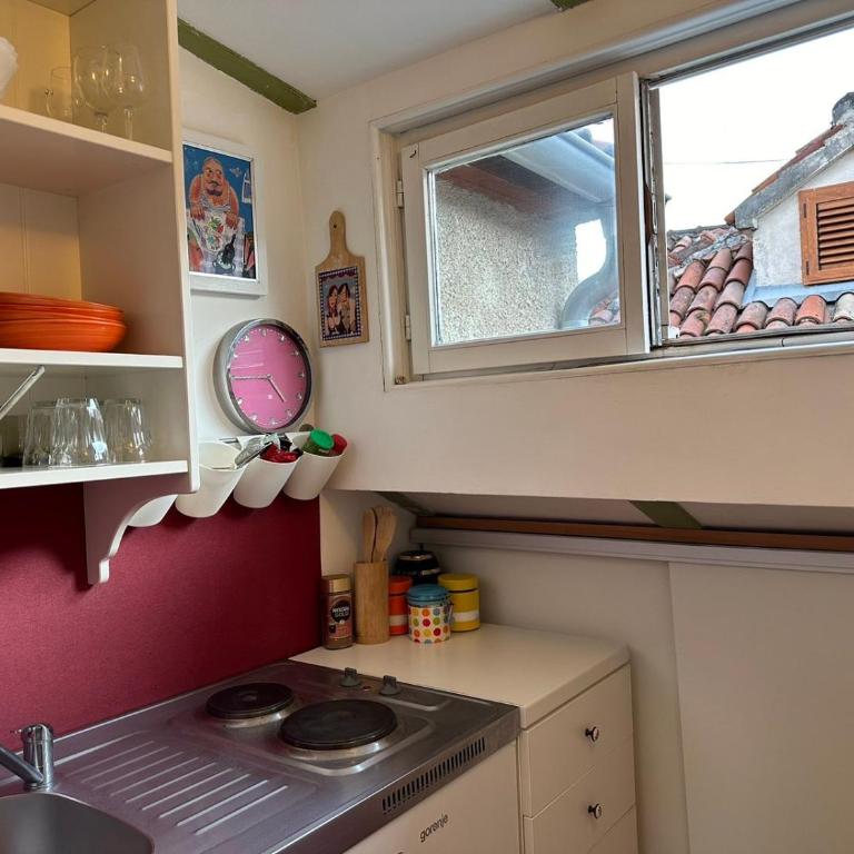Charming apartment with a terrace - Deluxe One-Bedroom Apartment with City View - 20