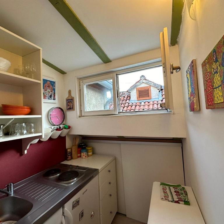 Charming apartment with a terrace - Deluks Apartman sa 1 Spavaćom Sobom i Pogledom na Grad - 19