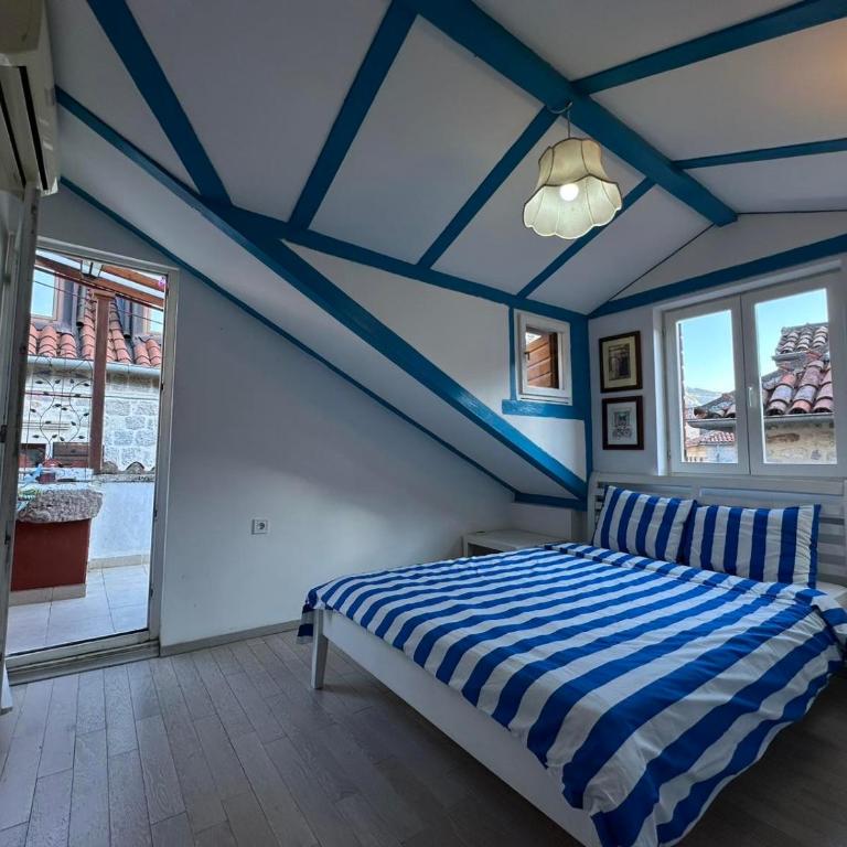Charming apartment with a terrace - Deluxe One-Bedroom Apartment with City View - 17