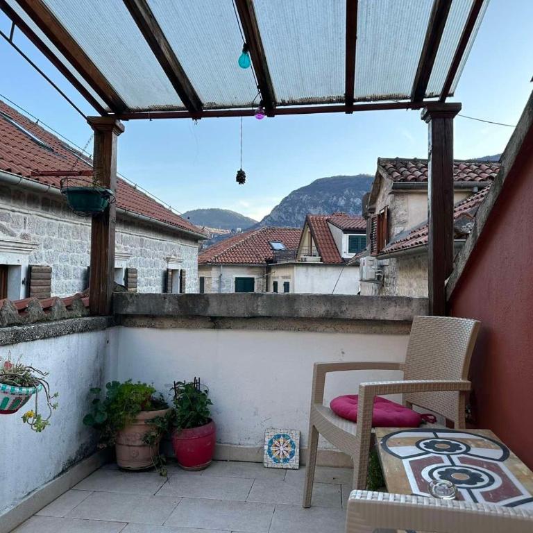 Charming apartment with a terrace - Deluxe One-Bedroom Apartment with City View - 6