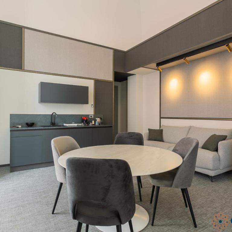 Palazzo Piccinni 97 by Apulia Accommodation - Suite Familiare Deluxe - 11