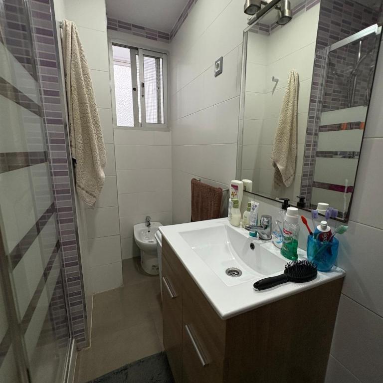 Habitacion en Alquiler - One-Bedroom Apartment - 4