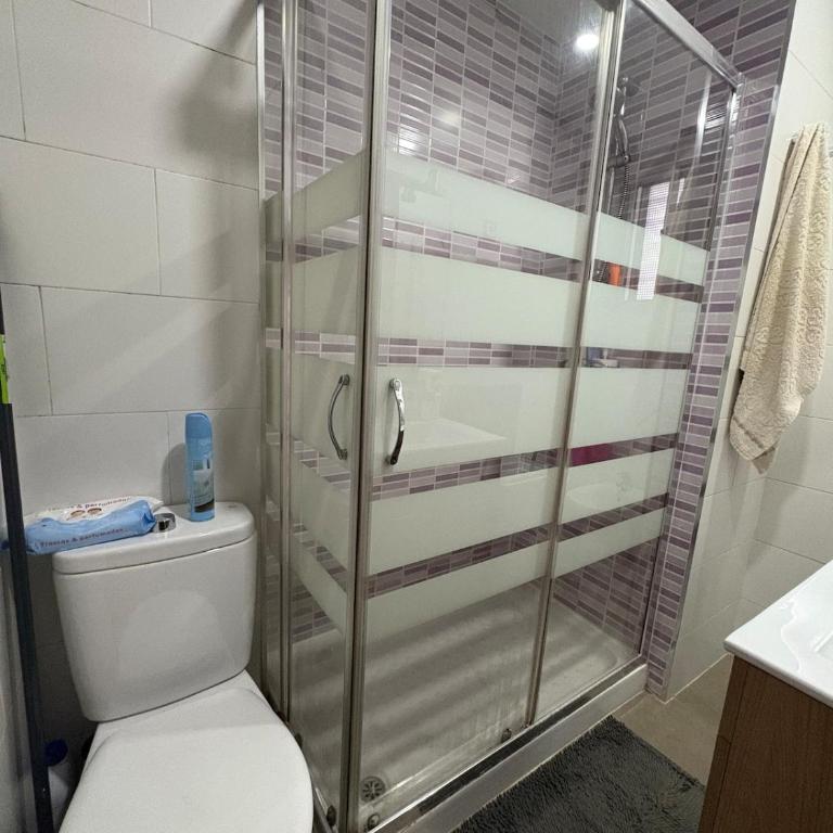 Habitacion en Alquiler - One-Bedroom Apartment - 8
