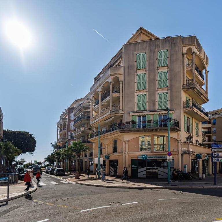 Le Victoria, élégant T2 au bord des plages, piscine, sauna - Appartement avec Terrasse - 23