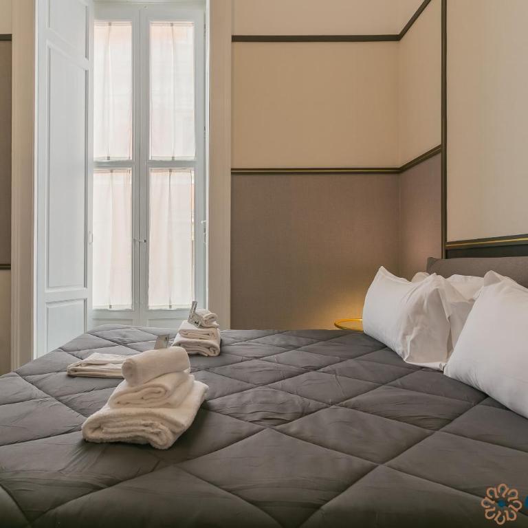 Palazzo Piccinni 97 by Apulia Accommodation - Camera King Standard - 1