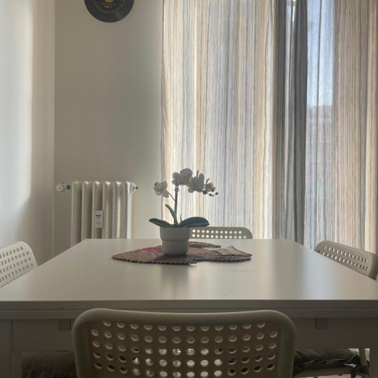 Gardone Apartment - ampio Appartamento con 2 camere da letto - Comodo per Duomo! - Appartamento con 2 Camere da Letto - 9