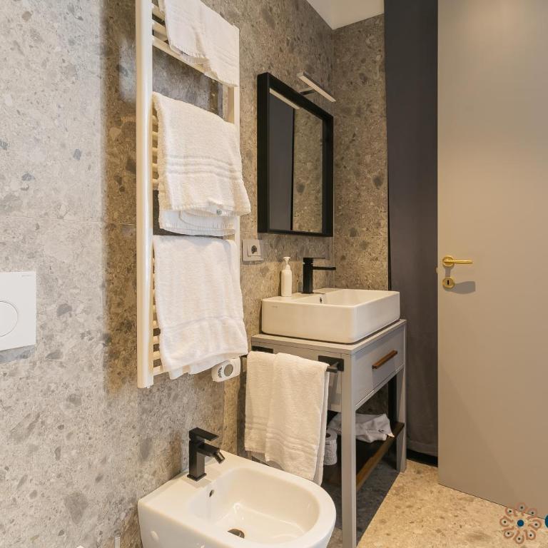 Palazzo Piccinni 97 by Apulia Accommodation - Suite Familiare Deluxe - 8
