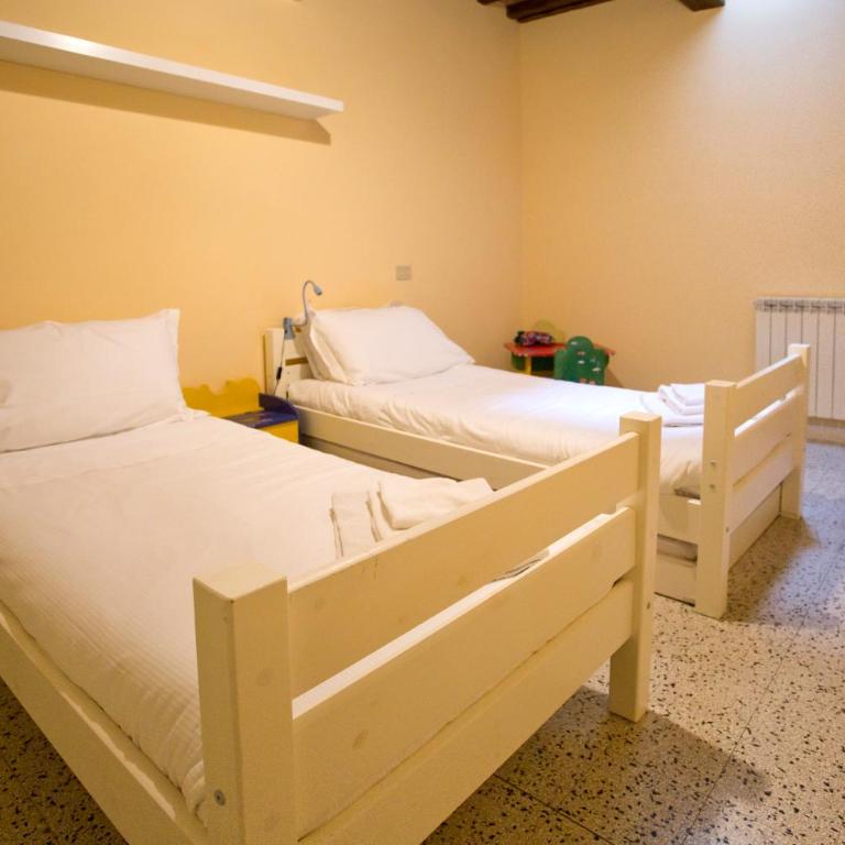 Casa San Girolamo Historic flat with cosy Terrace in Lucca's city Centre - Two-Bedroom Apartment - 8