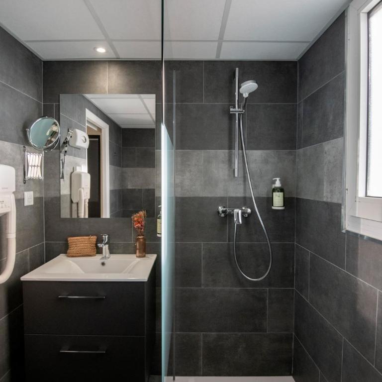 Hotel du Forum - Chambre Double Supérieure avec Douche - 5