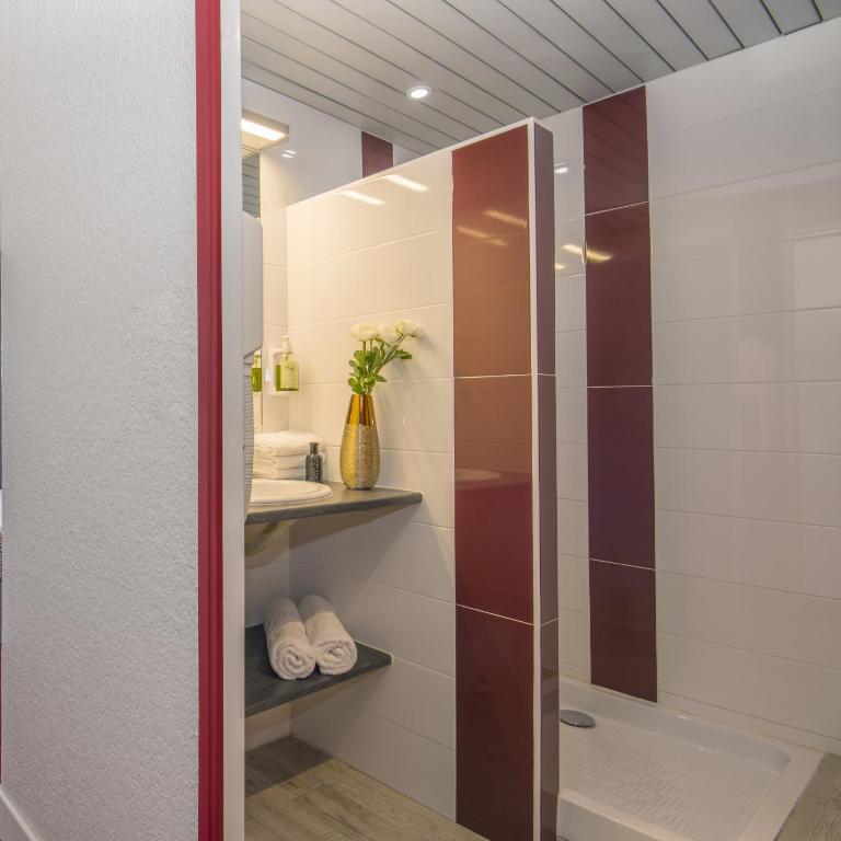 Hotel du Forum - Chambre Double Supérieure avec Douche - 4