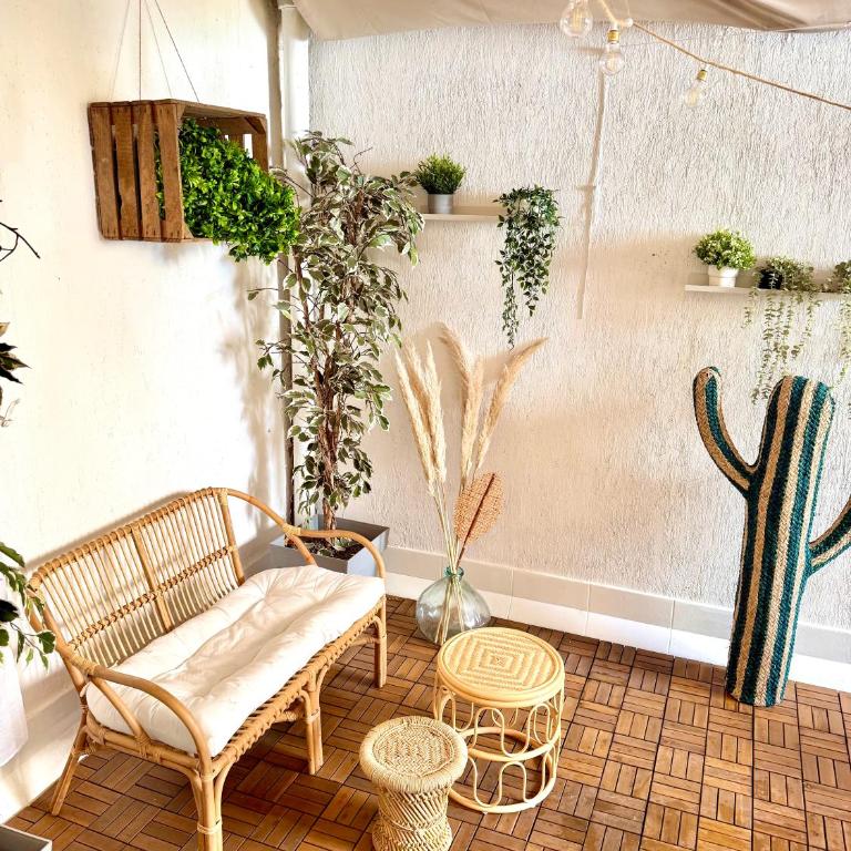 "Le Nid Douillet" 6 personnes de 60m2 au coeur de ville avec terrasse, parking gratuit - Two-Bedroom Apartment - 17
