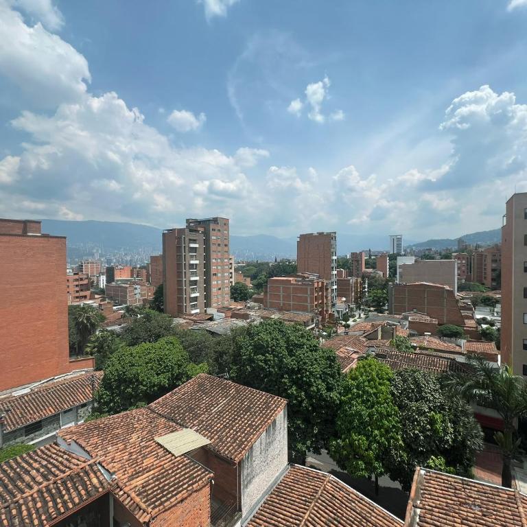 Comodo y amplio apartamento en Laureles - Apartamento de 3 dormitorios - 25