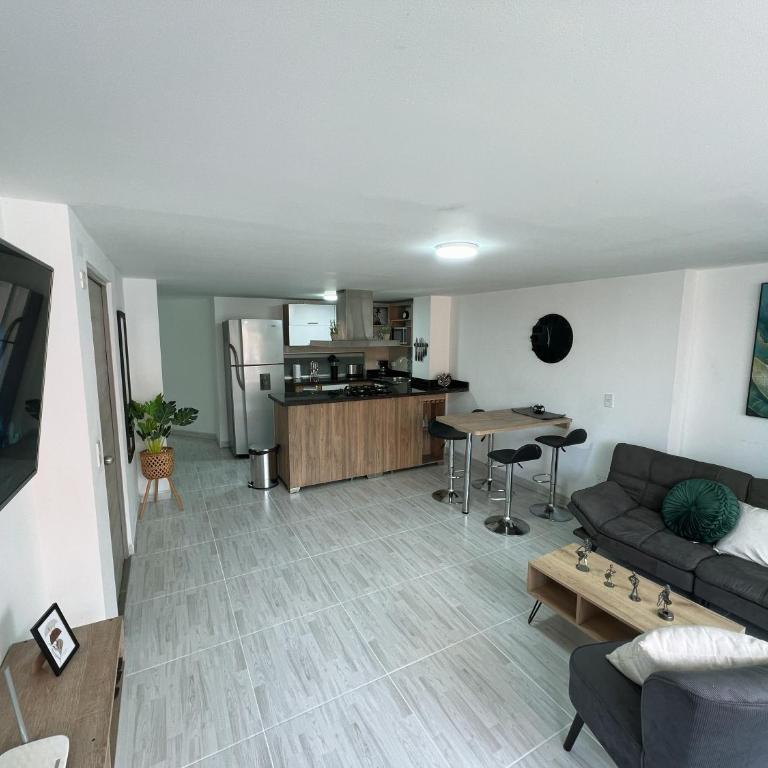 Comodo y amplio apartamento en Laureles - Apartamento de 3 dormitorios - 5