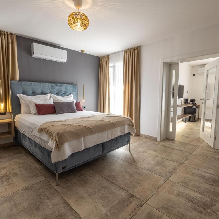 Boka Bay Residences - Deluxe Suite with Sea View - 4