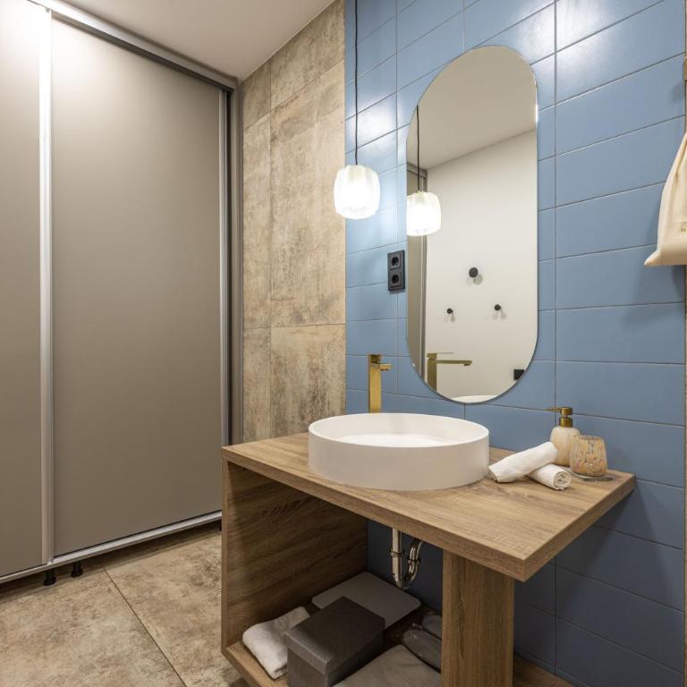 Boka Bay Residences - Deluxe Double Room (2 Adults + 1 Child) - 10