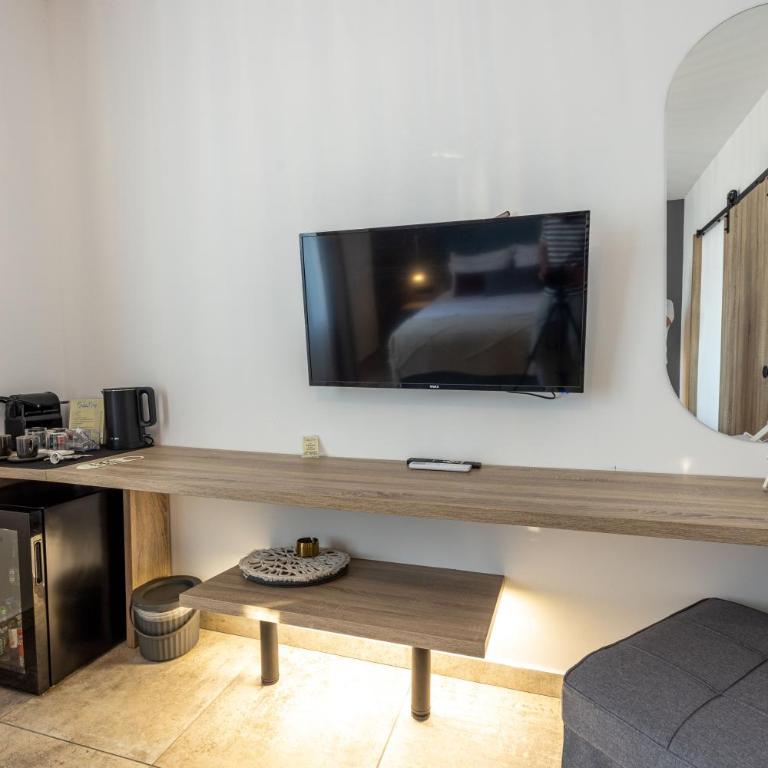 Boka Bay Residences - Deluxe Double Room (2 Adults + 1 Child) - 8