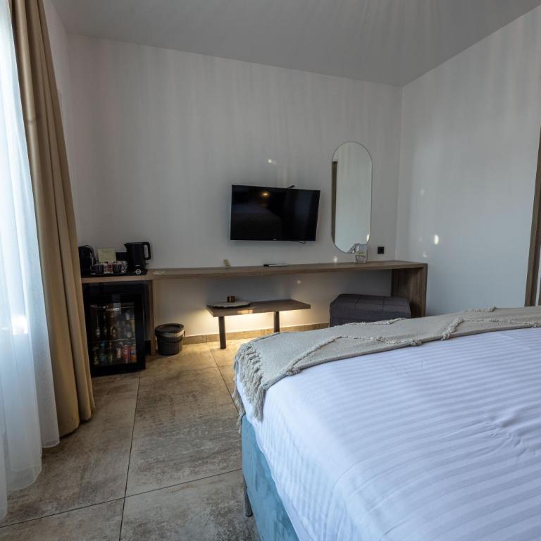 Boka Bay Residences - Deluxe Double Room (2 Adults + 1 Child) - 3